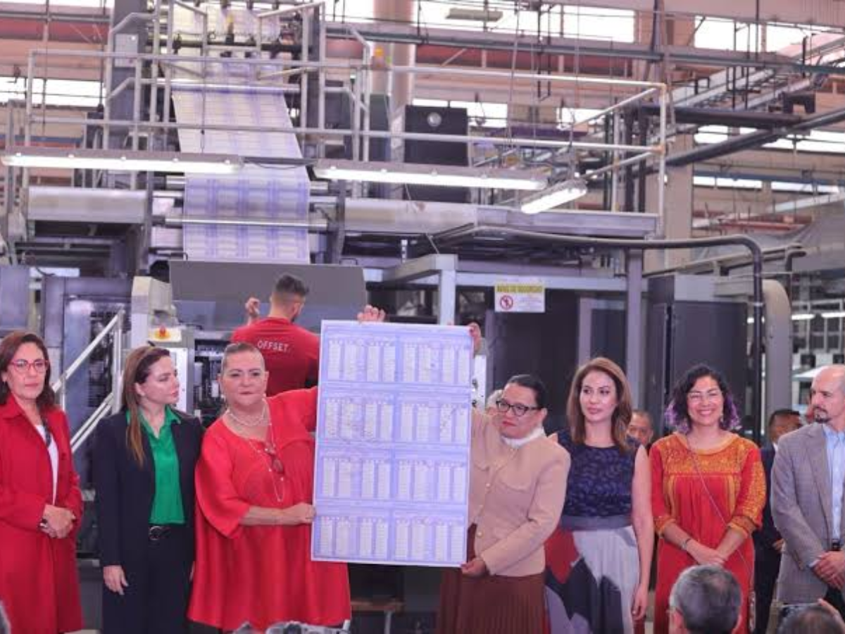 Lista la impresión de 601 millones de boletas electorales de elección para el poder judicial de la Federación 2024-2025.